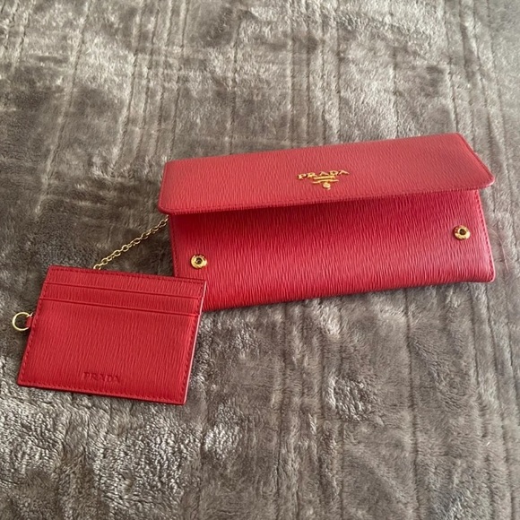 Prada Wallet - Picture 2 of 10